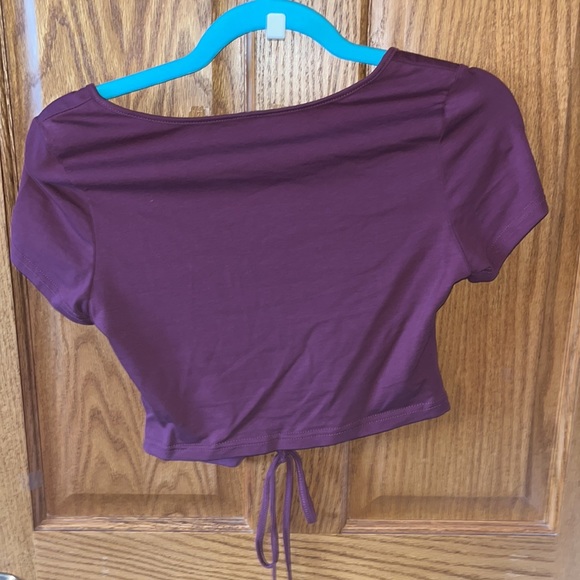 Maroon stretchy draw shirt - Picture 2 of 4